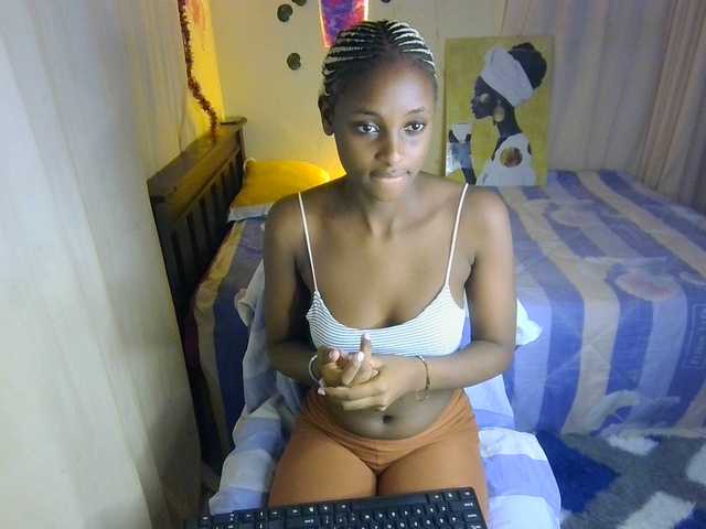 Ambrosiana live cam on BongaCams