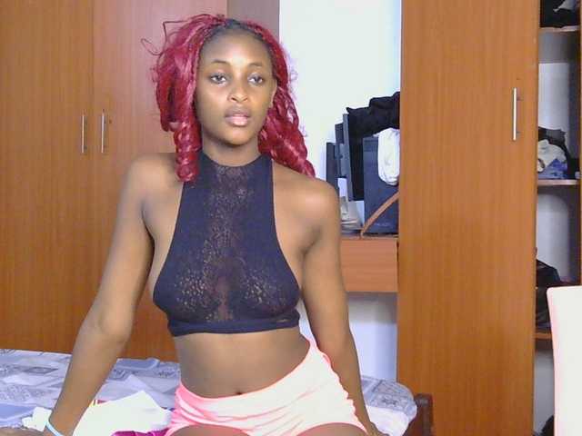Ambrosiana live cam on BongaCams