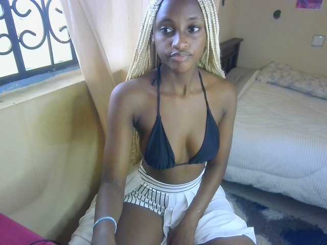 Ambrosiana live cam on BongaCams