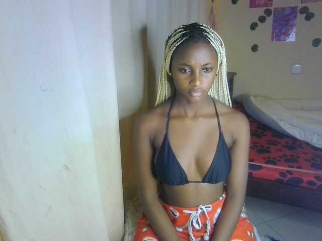 Ambrosiana live cam on BongaCams