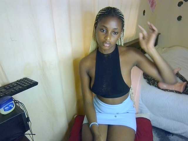 Ambrosiana live cam on BongaCams