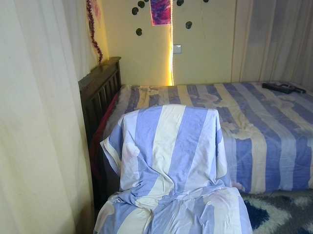 Ambrosiana live cam on BongaCams