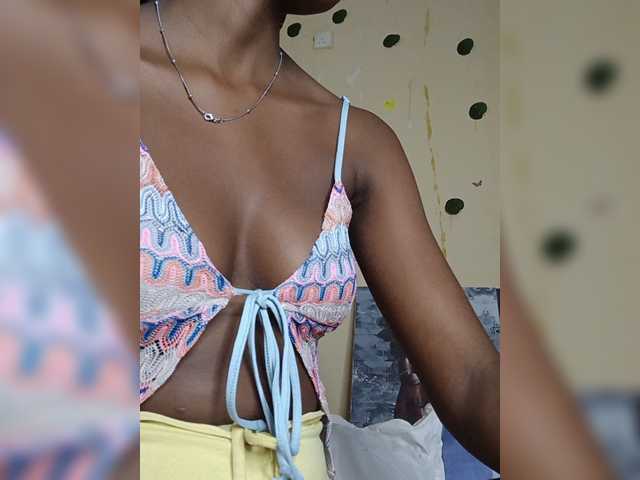 Ambrosiana live cam on BongaCams