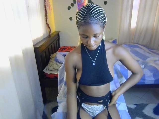 Ambrosiana live cam on BongaCams