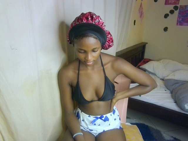 Ambrosiana live cam on BongaCams
