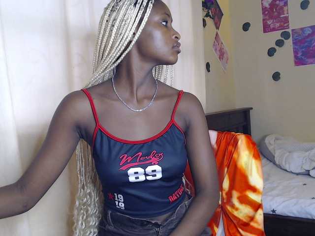 Ambrosiana live cam on BongaCams