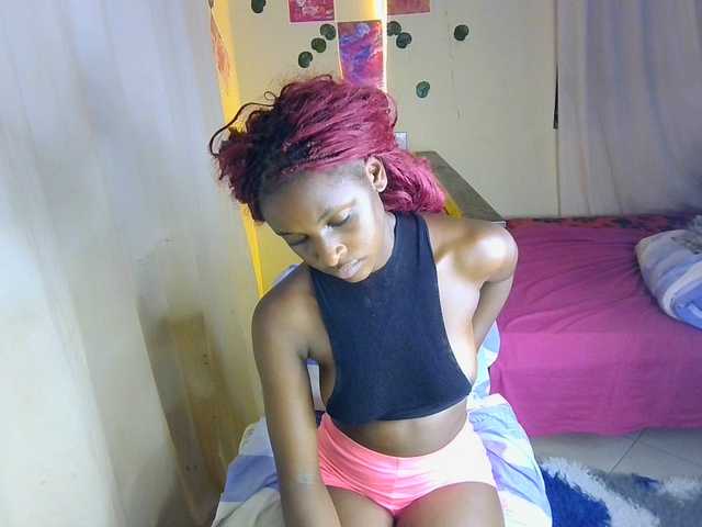 Ambrosiana live cam on BongaCams