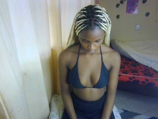 Ambrosiana live cam on BongaCams