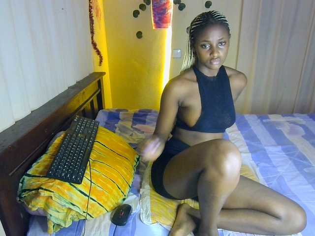 Ambrosiana live cam on BongaCams