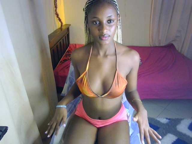 Ambrosiana live cam on BongaCams