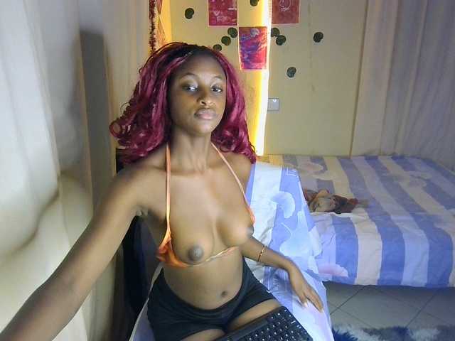 Ambrosiana live cam on BongaCams