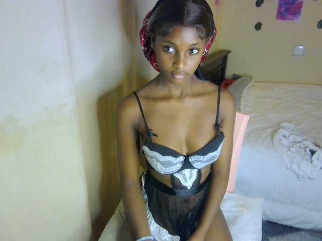 Ambrosiana live cam on BongaCams
