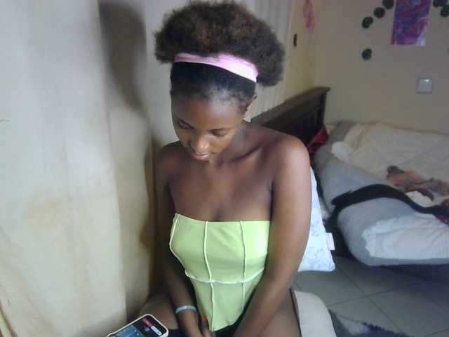 Ambrosiana live cam on BongaCams