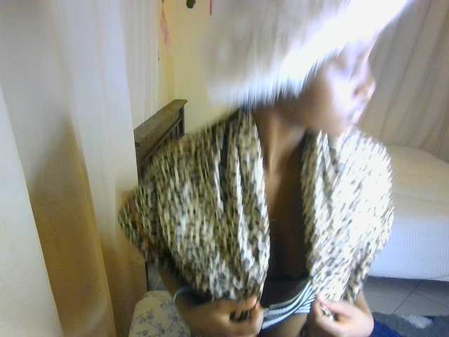 Ambrosiana live cam on BongaCams