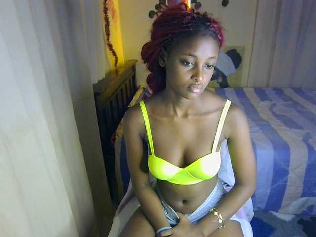 Ambrosiana live cam on BongaCams