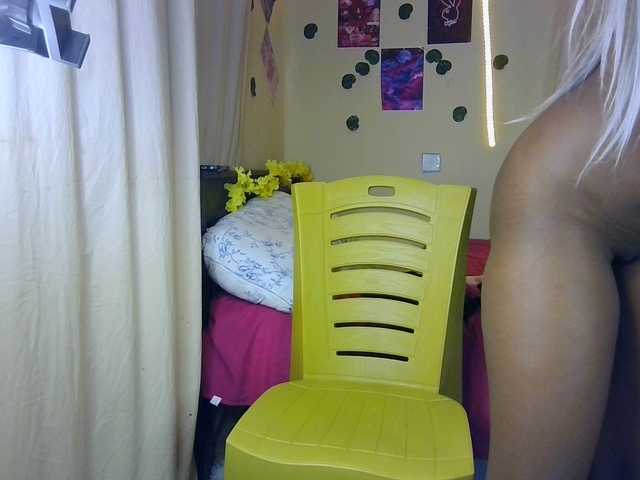 Ambrosiana's BongaCams show and profile