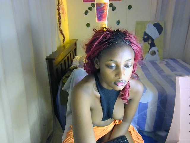 Ambrosiana live cam on BongaCams