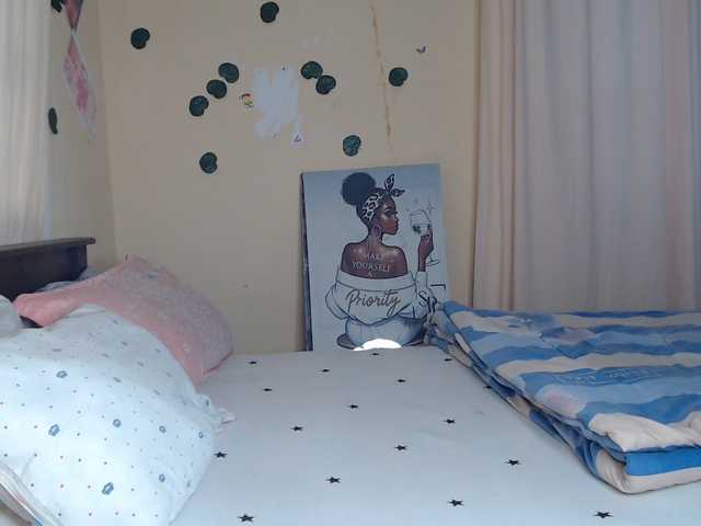 Ambrosiana live cam on BongaCams