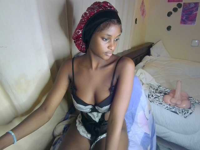 Ambrosiana live cam on BongaCams