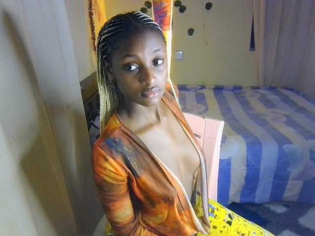 Ambrosiana live cam on BongaCams