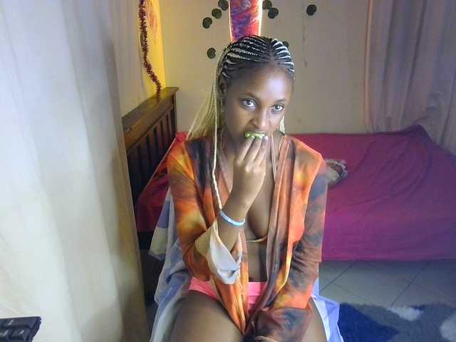 Ambrosiana live cam on BongaCams
