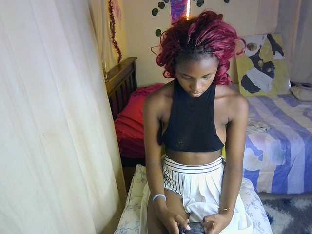 Ambrosiana live cam on BongaCams