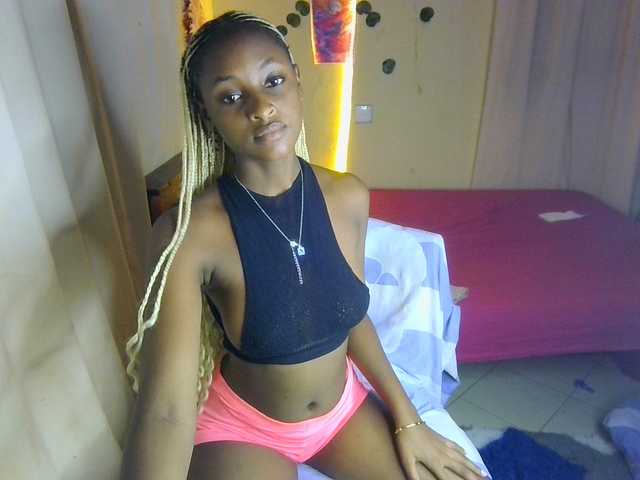 Ambrosiana live cam on BongaCams