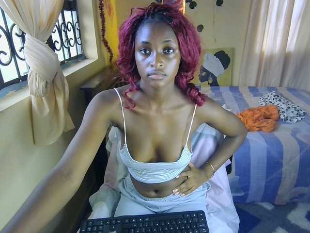 Ambrosiana live cam on BongaCams