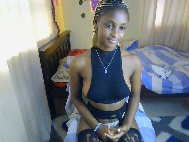 Ambrosiana live cam on BongaCams