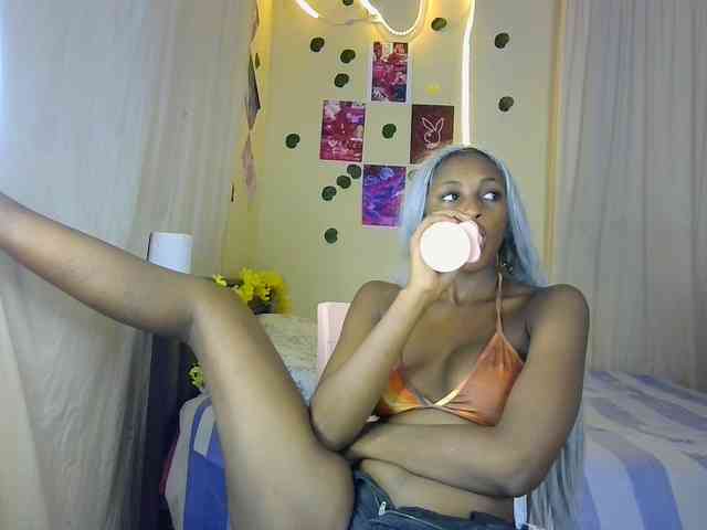 Ambrosiana Live Webcam on BongaCams