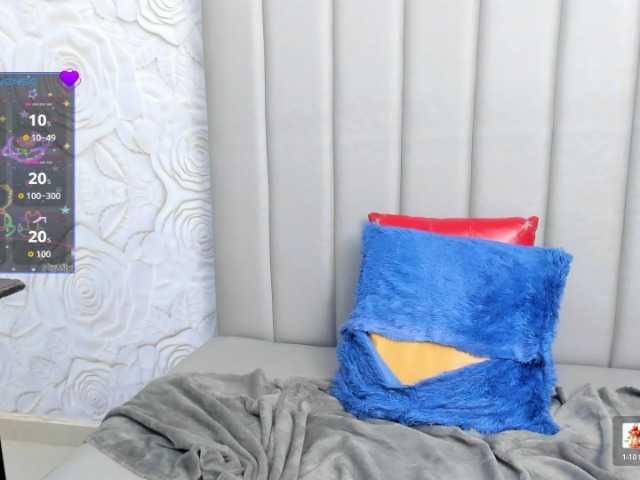 Amelia02 live cam on BongaCams