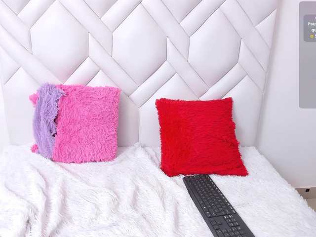 le modèle Amelia02 est en webcam porno dans un show sur le site bongacams, il possède les tags suivants: Latino/Hispanic,Brunette,Shaved