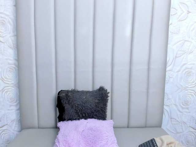 Amelia02 live cam on BongaCams
