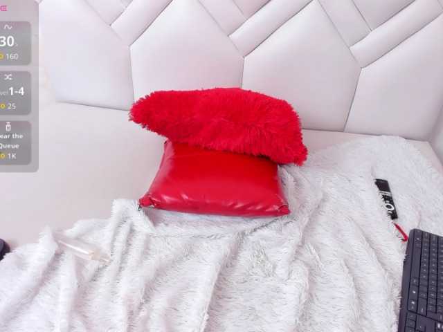 Amelia02 live cam on BongaCams