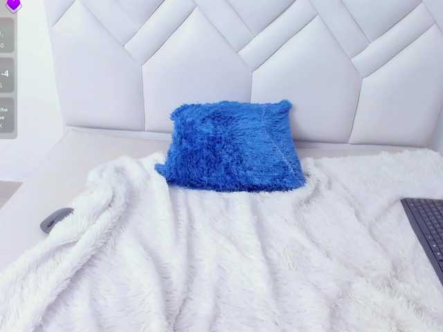 Amelia02 live cam on BongaCams