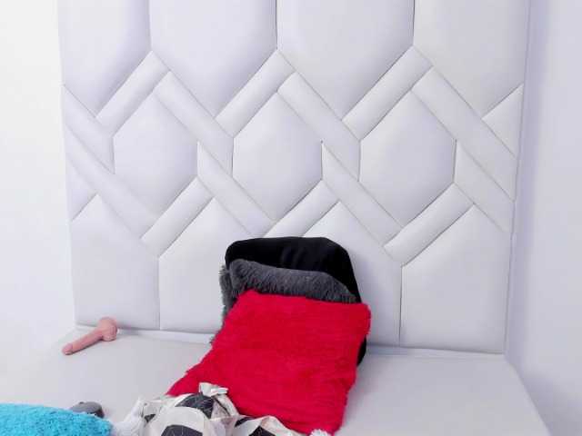 Amelia02 live cam on BongaCams