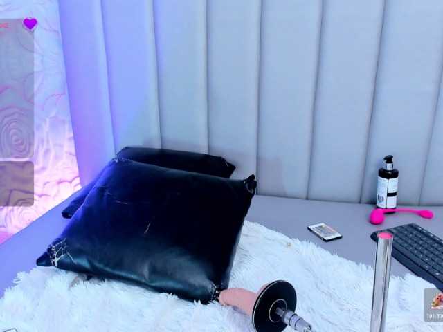 Amelia02 live cam on BongaCams