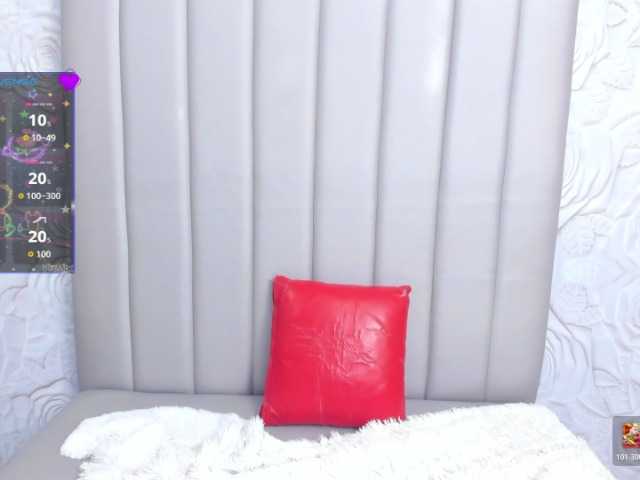 Amelia02 live cam on BongaCams