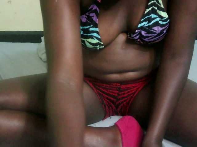 Africangoddess22 live cam on BongaCams