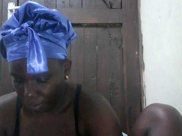 Africangoddess22 live cam on BongaCams