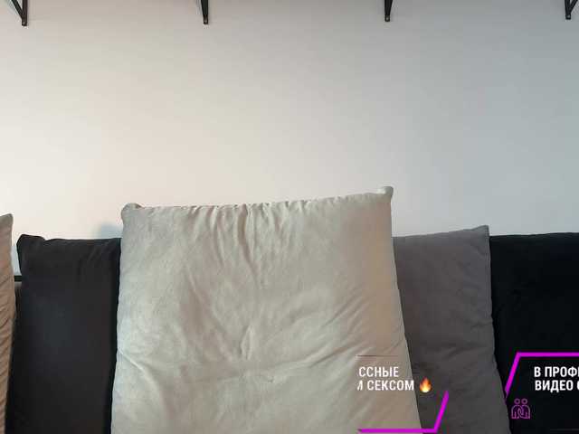 MichelleNiks live cam on BongaCams