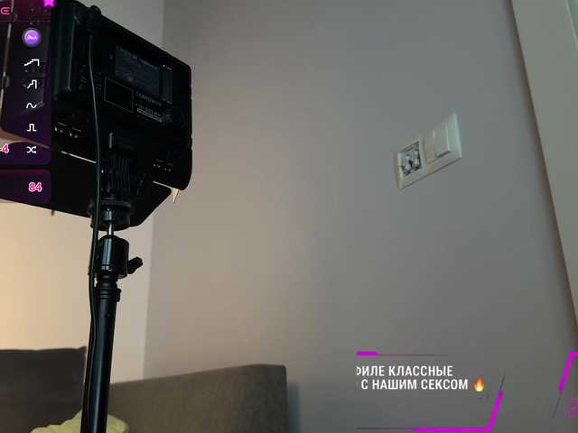 MichelleNiks live cam on BongaCams