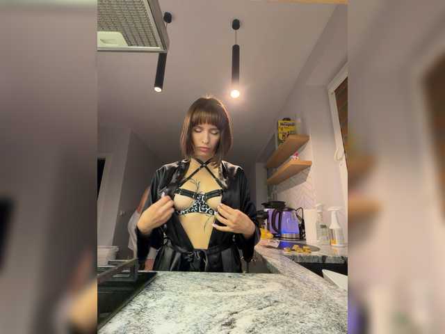 MichelleNiks live cam on BongaCams