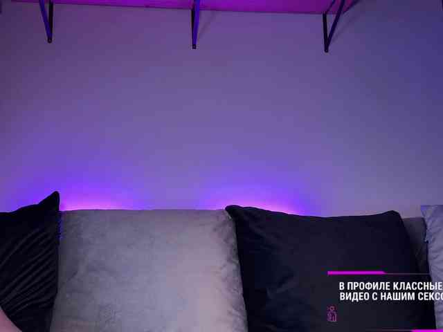 MyshkaNiks webcam