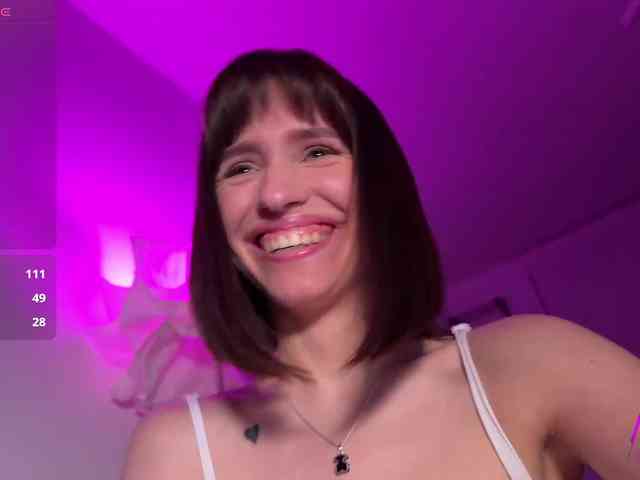 MyshkaNiks webcam