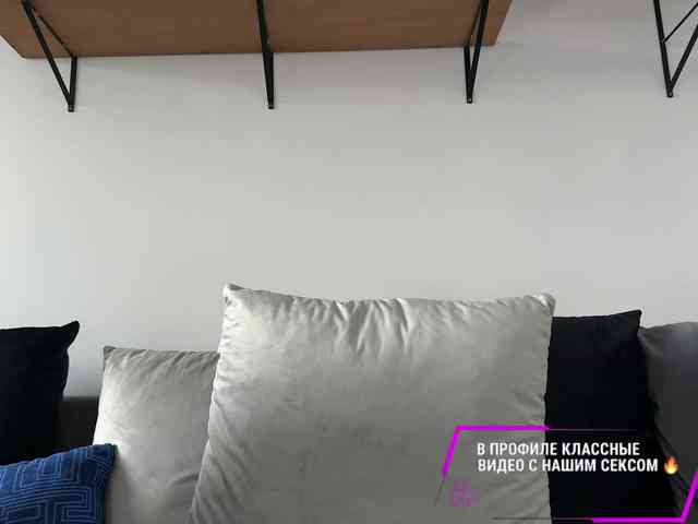 MyshkaNiks webcam