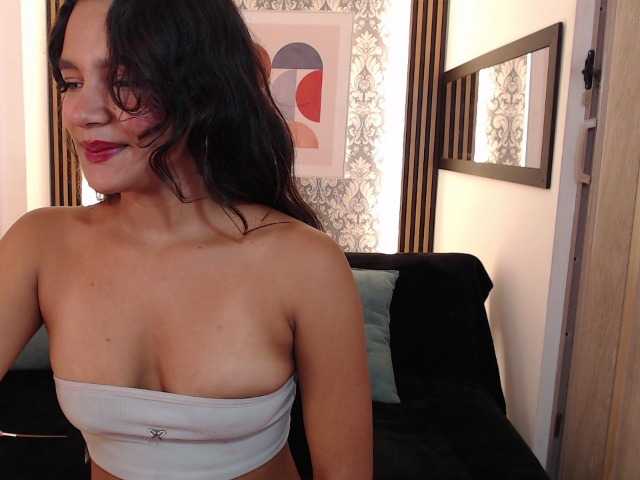 Nyxx-Velariia live webcam show