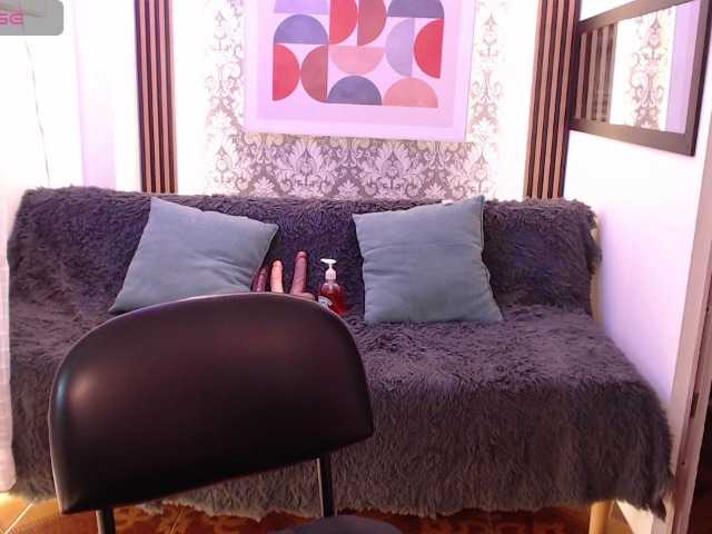 Nyxx-Velariia live cam on BongaCams
