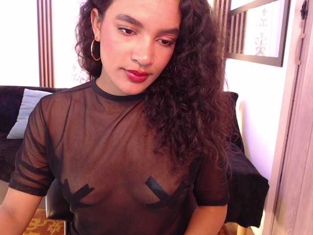 Nyxx-Velariia live cam on BongaCams