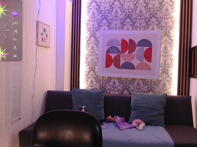 Nyxx-Velariia live cam on BongaCams